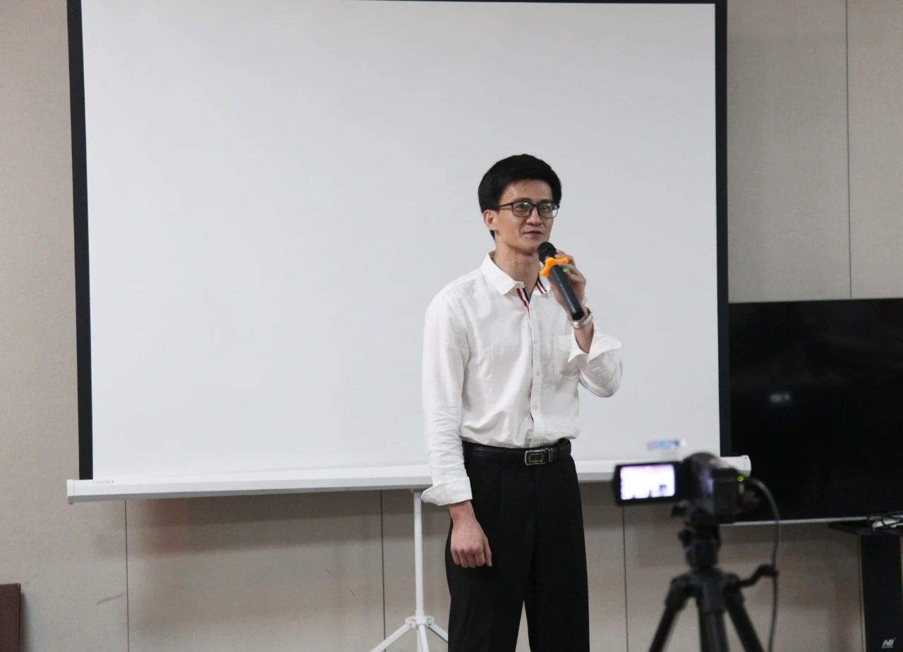 茄子视频APP污下载-梁自盈