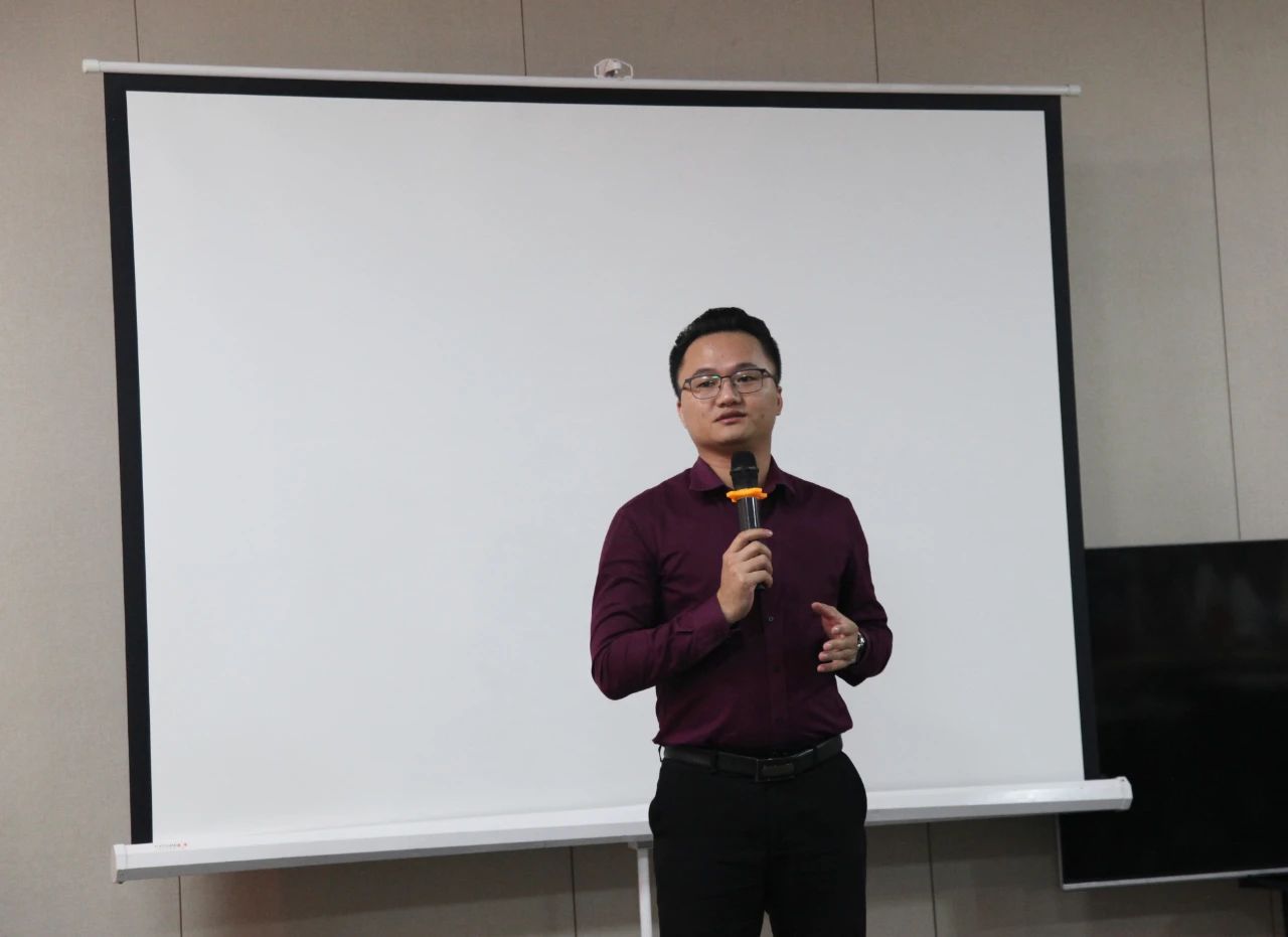 茄子视频APP污下载-蔡少鹏